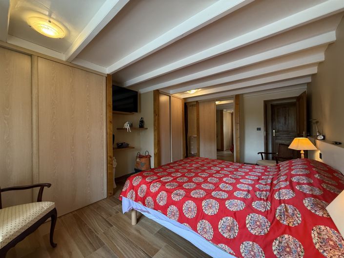 Image No.7-5 Bed House for sale