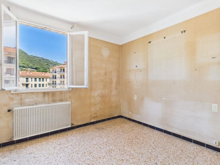 Image No.10-4 Bed Apartment for sale