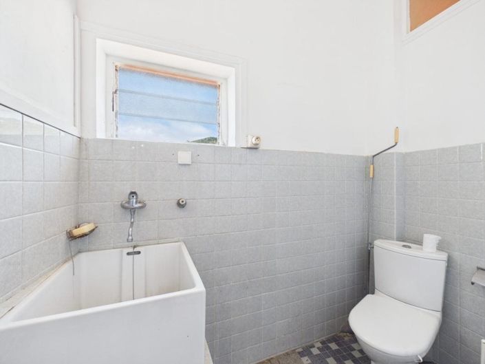 Image No.17-4 Bed Apartment for sale