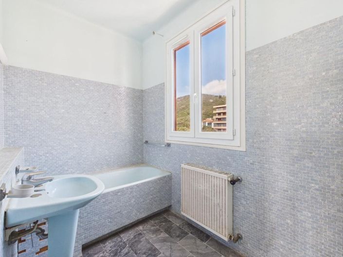 Image No.18-4 Bed Apartment for sale