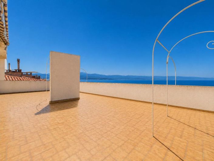 Image No.2-4 Bed Apartment for sale