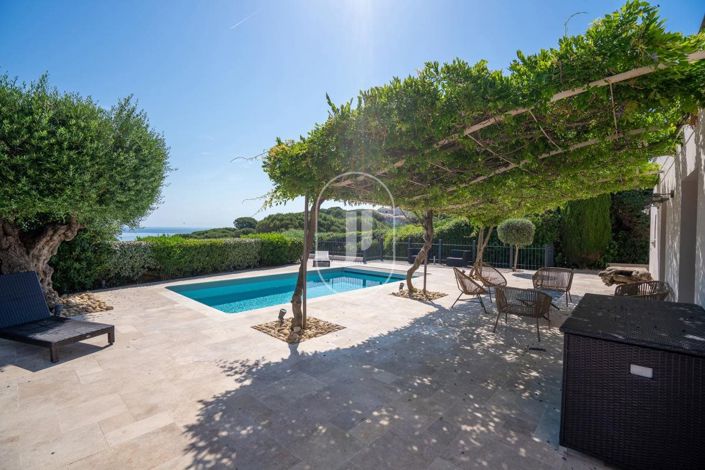 Image No.11-5 Bed House for sale