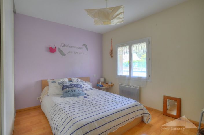 Image No.12-4 Bed House for sale