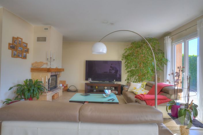 Image No.5-4 Bed House for sale
