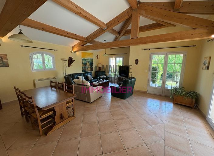 Image No.10-5 Bed House for sale