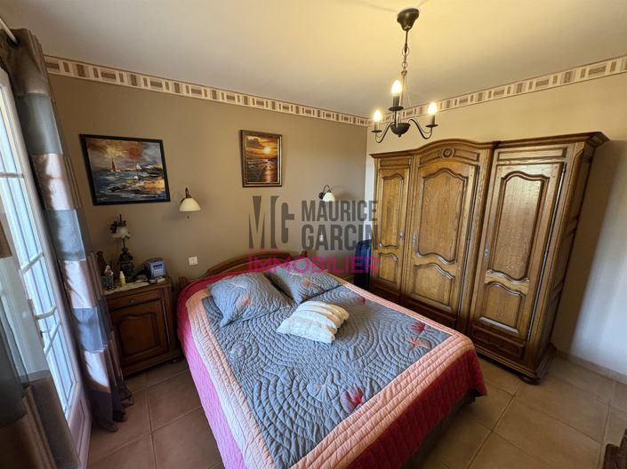 Image No.15-5 Bed House for sale