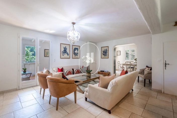 Image No.9-4 Bed House for sale