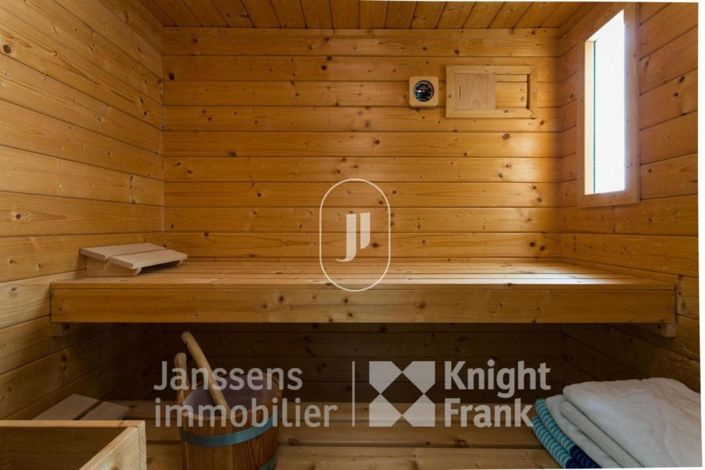 Image No.12-7 Bed House for sale