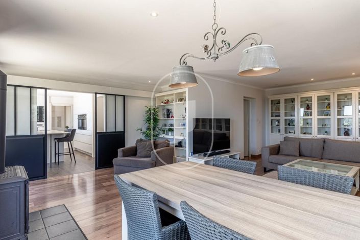 Image No.4-7 Bed House for sale