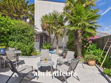 1 - Le Croisic, House