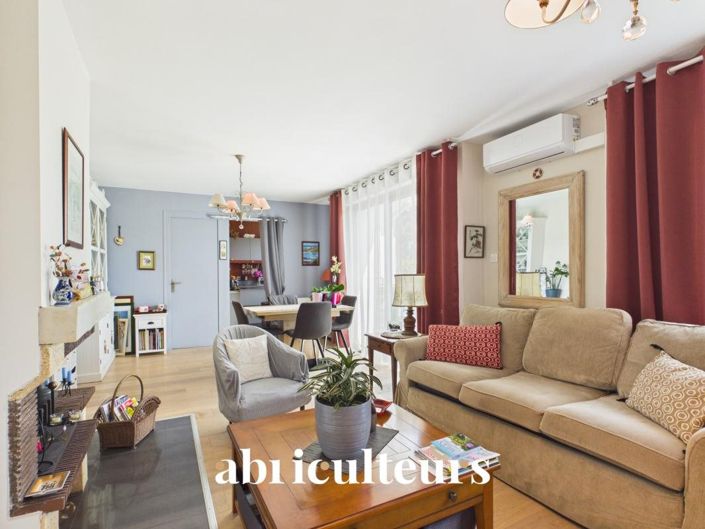 Image No.7-2 Bed House for sale