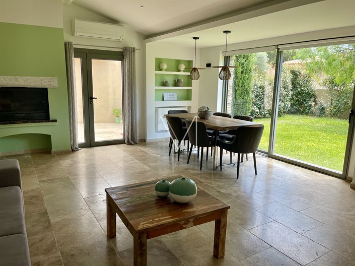 Image No.12-3 Bed House for sale