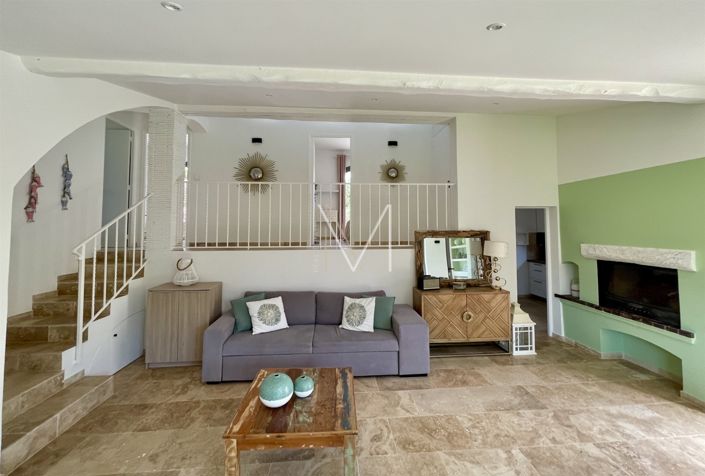 Image No.8-3 Bed House for sale
