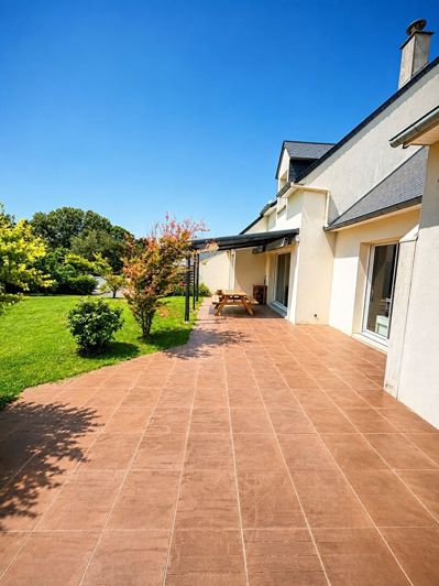 Image No.2-6 Bed House for sale