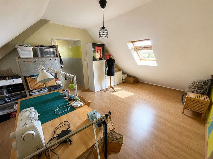 Image No.6-6 Bed House for sale