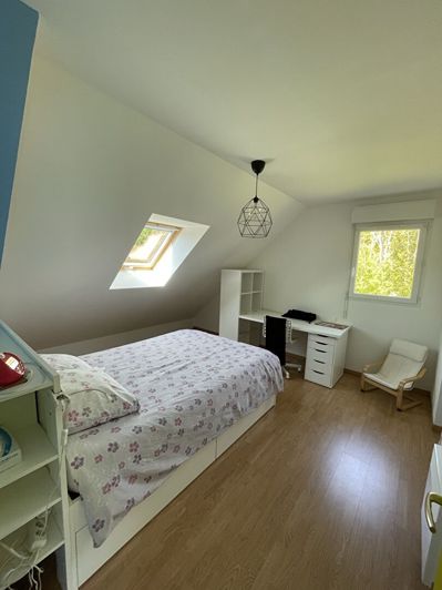 Image No.8-6 Bed House for sale