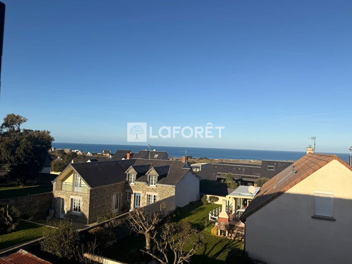 Image No.2-4 Bed House for sale