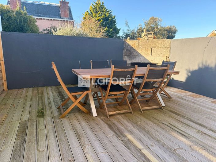 Image No.3-4 Bed House for sale