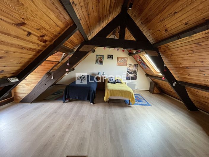 Image No.8-3 Bed House for sale
