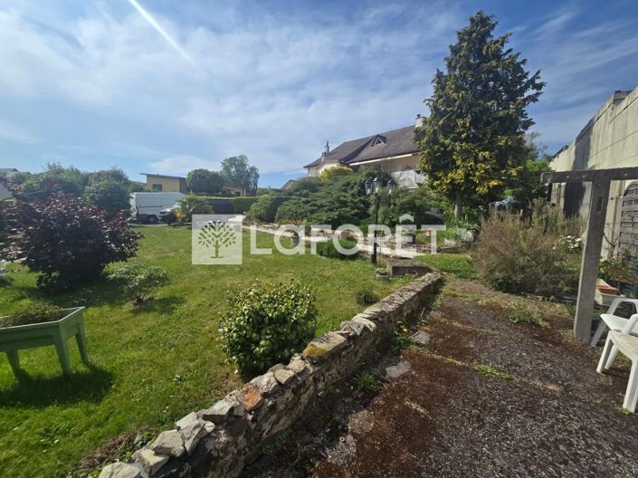 Image No.8-5 Bed House for sale