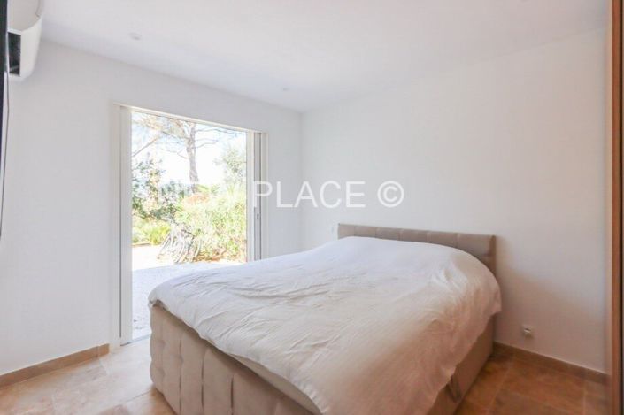 Image No.4-2 Bed House for sale