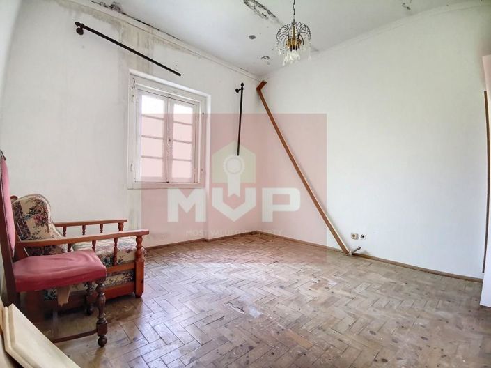 Image No.18-5 Bed House for sale