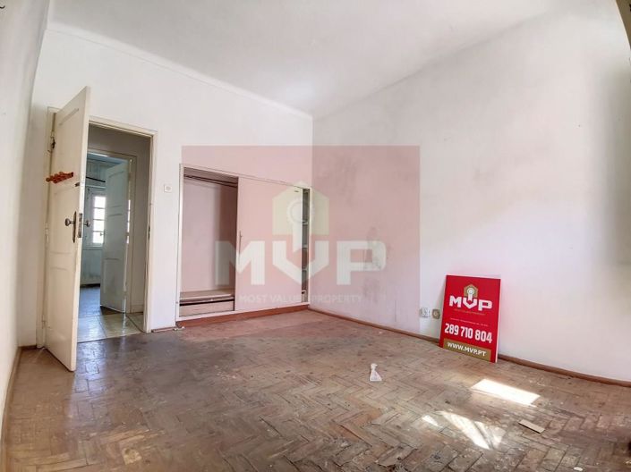 Image No.20-5 Bed House for sale