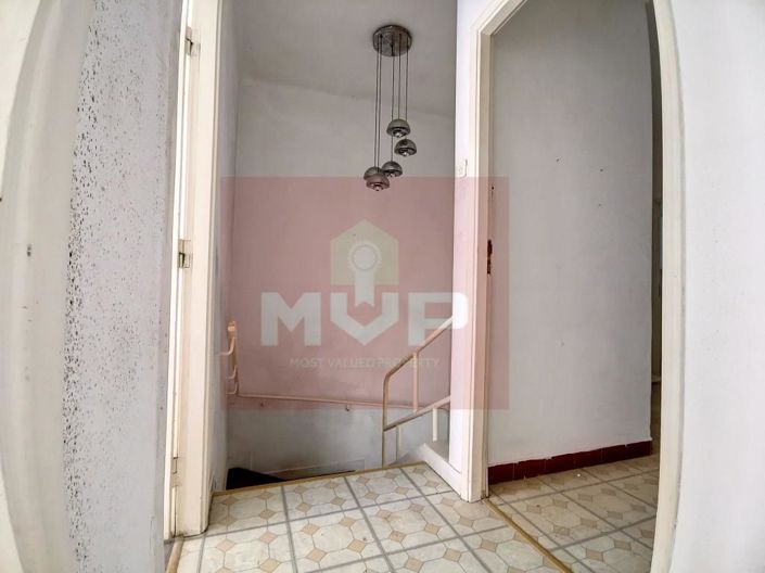 Image No.22-5 Bed House for sale