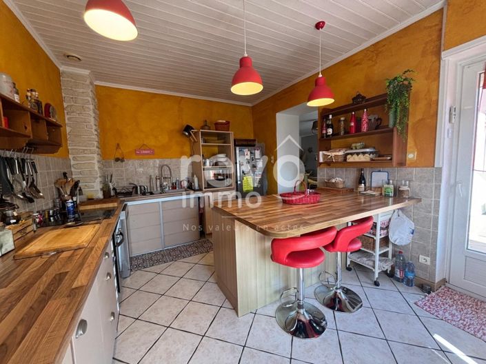 Image No.10-2 Bed House for sale