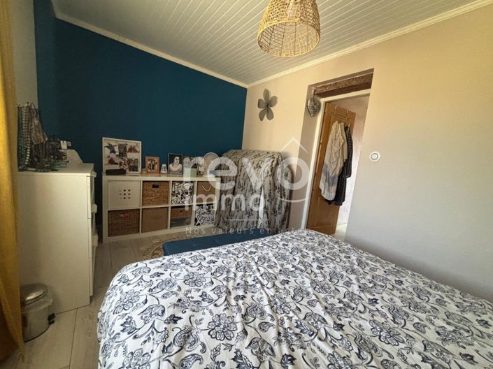 Image No.12-2 Bed House for sale