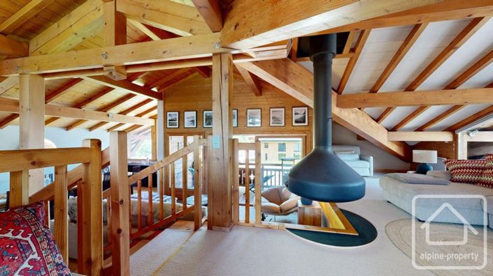 Image No.14-7 Bed Property for sale