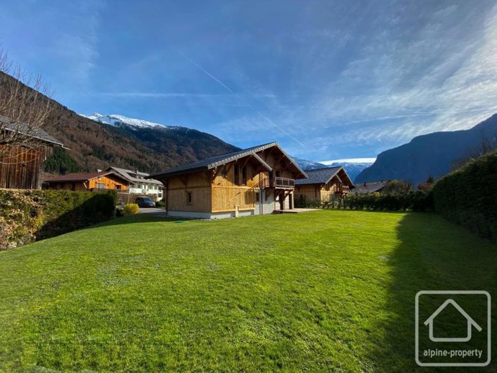 Image No.6-4 Bed Property for sale