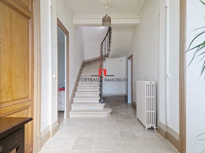 Image No.3-6 Bed House for sale