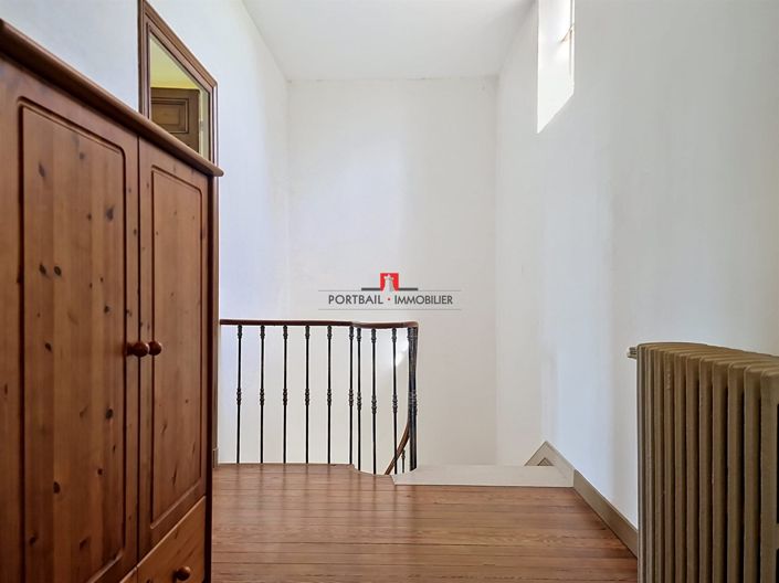 Image No.9-6 Bed House for sale