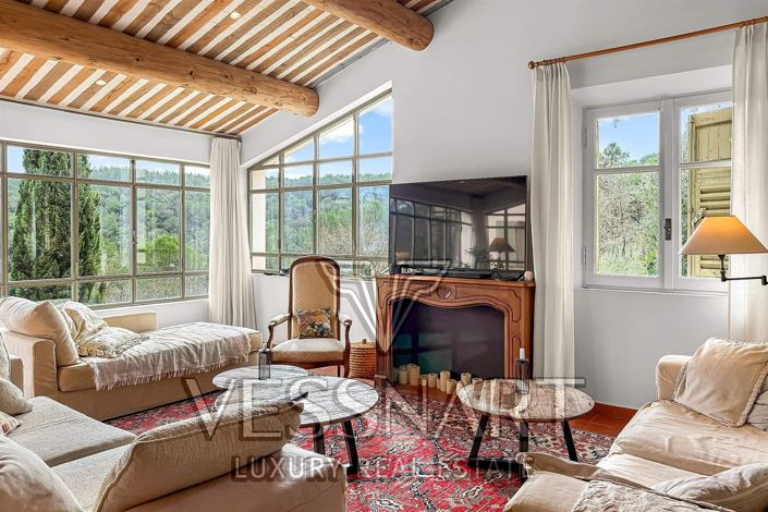Image No.10-5 Bed House for sale