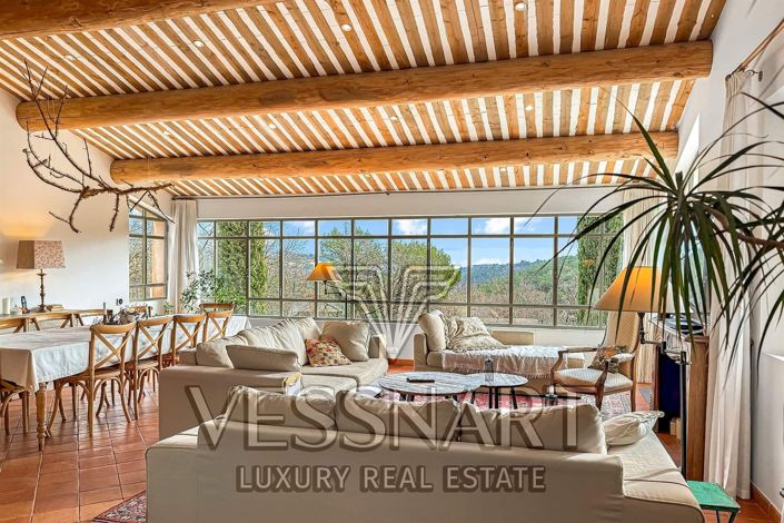 Image No.9-5 Bed House for sale