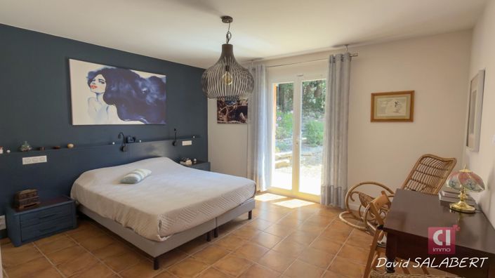 Image No.10-4 Bed House for sale