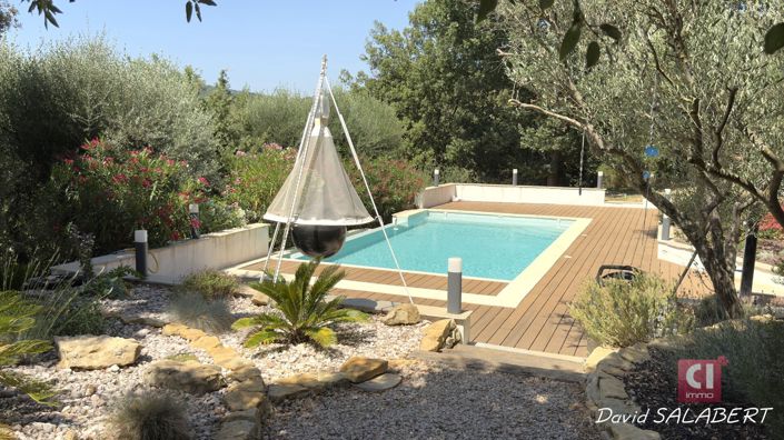 Image No.2-4 Bed House for sale