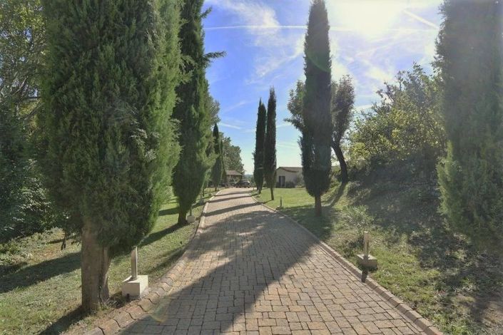 Image No.21-4 Bed House for sale