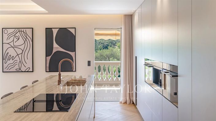 Image No.10-3 Bed Apartment for sale