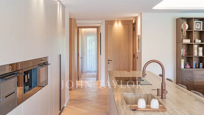 Image No.9-3 Bed Apartment for sale