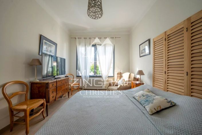Image No.14-3 Bed House for sale
