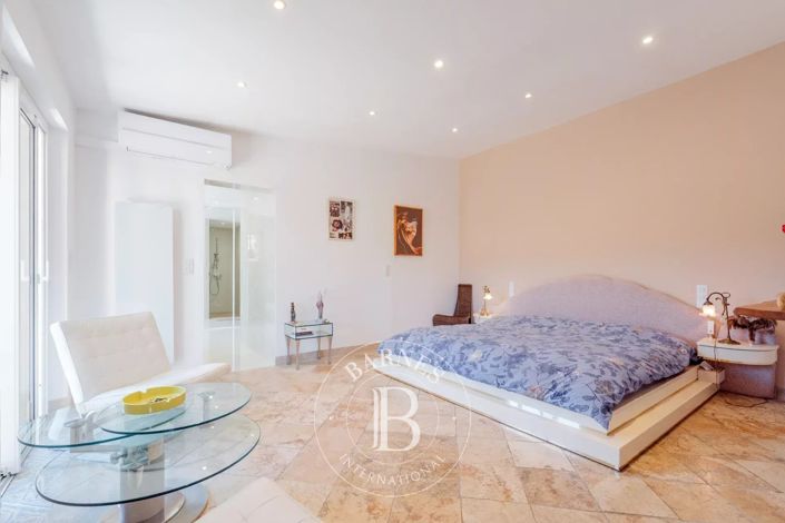 Image No.14-4 Bed House for sale