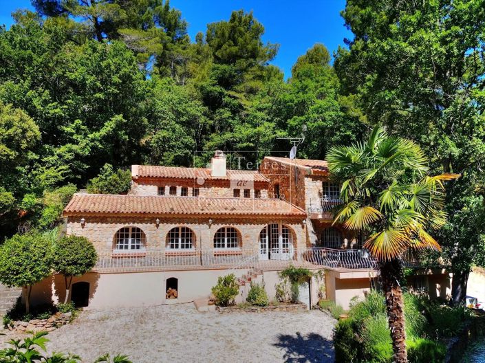 Image No.4-5 Bed House for sale