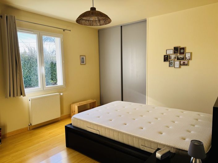 Image No.12-3 Bed House for sale