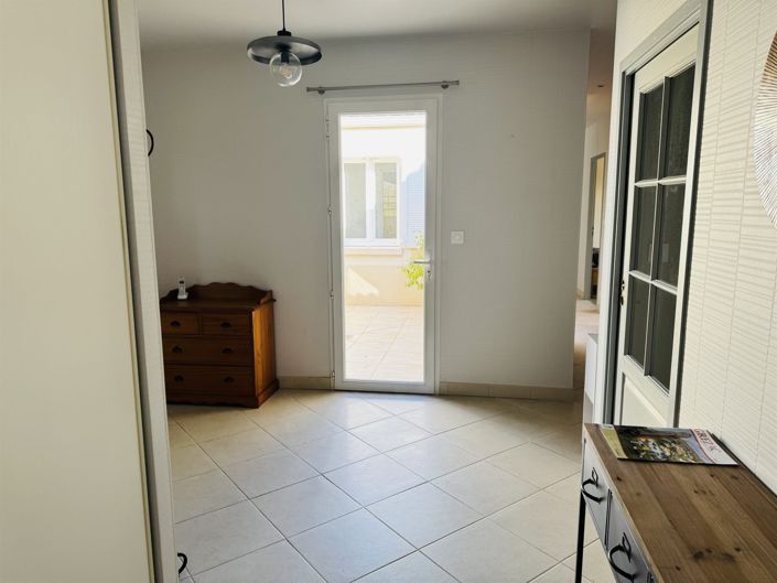 Image No.24-3 Bed House for sale
