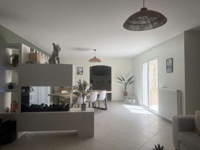 Image No.25-3 Bed House for sale