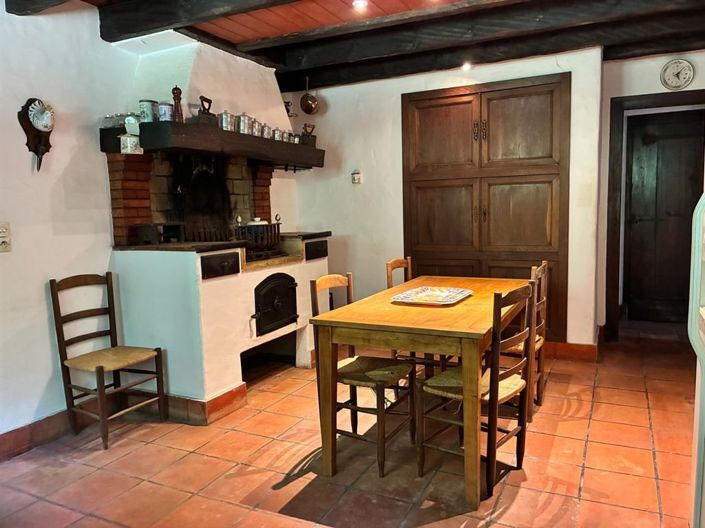 Image No.8-5 Bed House for sale