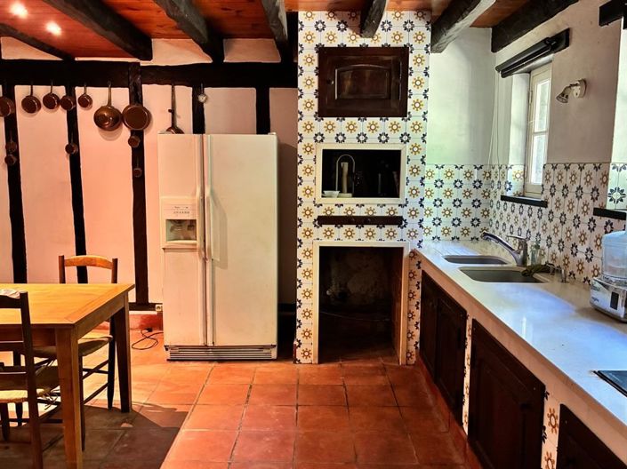 Image No.9-5 Bed House for sale