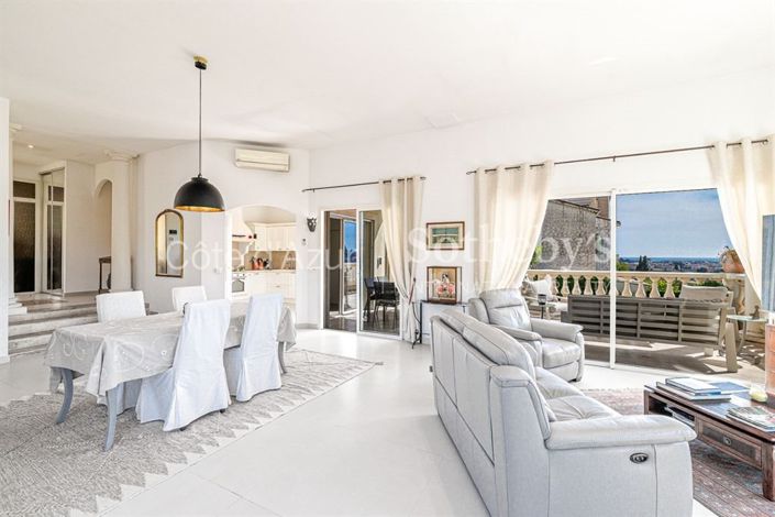 Image No.6-4 Bed House for sale